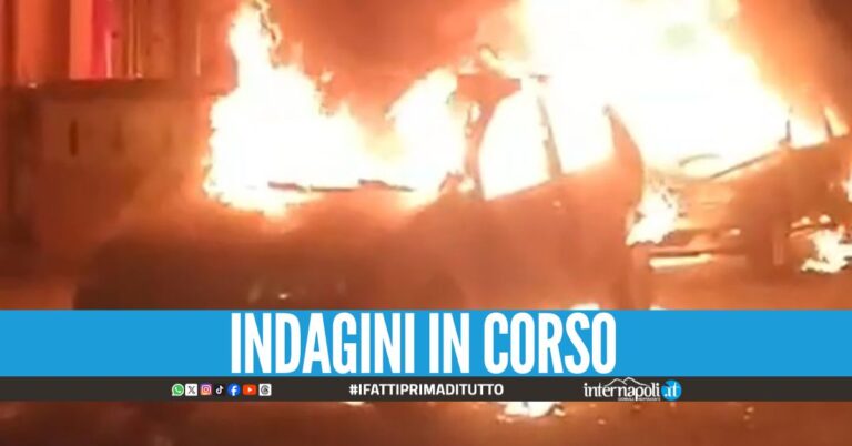 Bruciate 10 auto nella concessionaria a Frattamaggiore, indagine sul racket