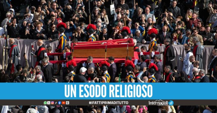 In attesa dei funerali di Papa Francesco i prezzi degli hotel a Roma schizzano alle stelle: fino a 2.500 euro a notte