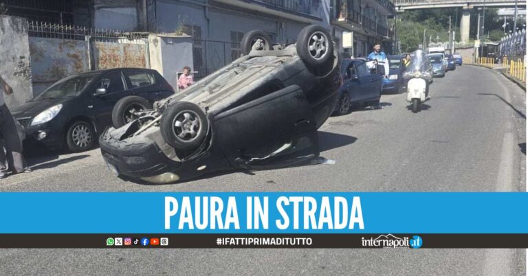 Incidente tra Soccavo e il Vomero, auto si ribalta al centro della carreggiata