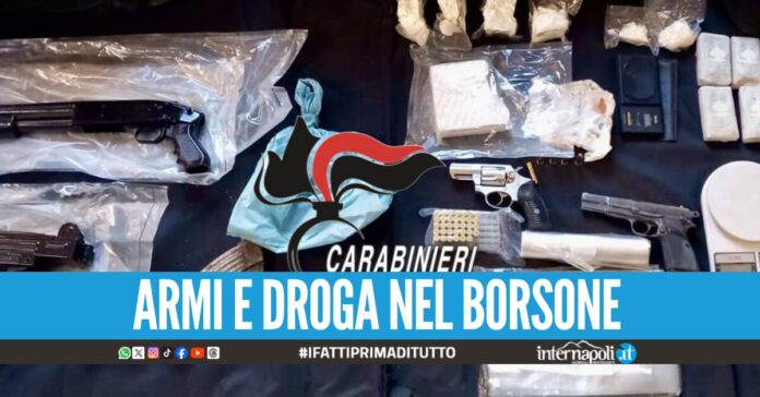 Mitragliatrice, fucile e 3 kg e mezzo di droga: la scoperta durante il blitz a Torre Annunziata