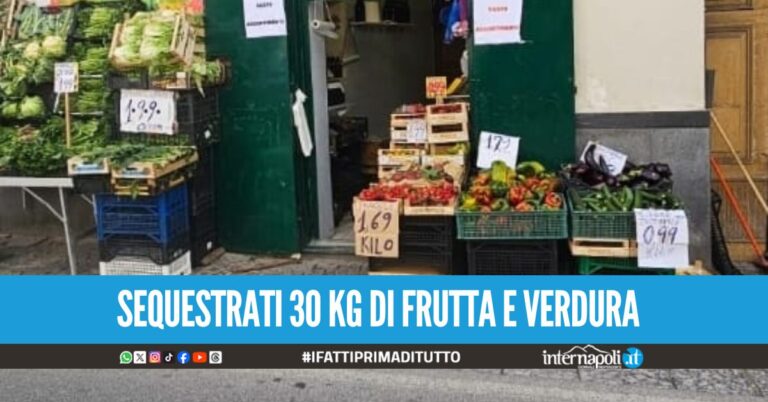 Frutta e verdura abusive vendute sul marciapiede a Giugliano, sanzione salatissima per un 25enne