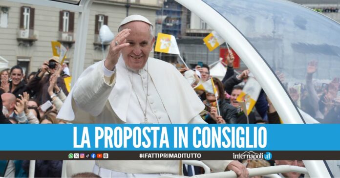 Napoli omaggia Papa Francesco: 