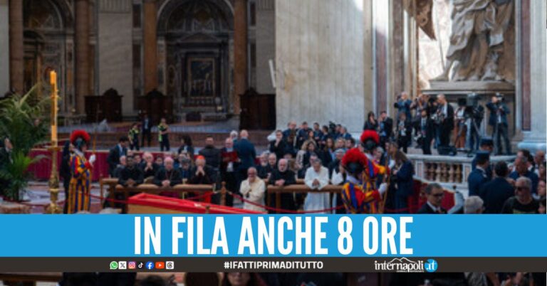 Ondata di fedeli a San Pietro in 128mila per l'ultimo saluto a Papa Francesco