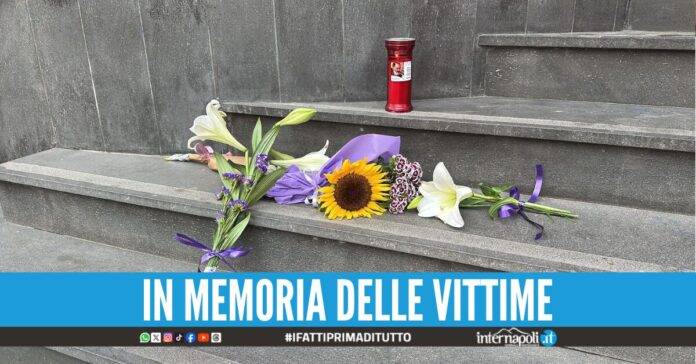 Tappa alla funivia del Faito durante la via Crucis l'arcivescovo depone i fiori