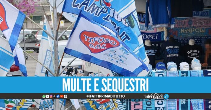 Blitz a Via Toledo: sequestrati oltre mille articoli pezzotti del Napoli, 4 persone nei guai