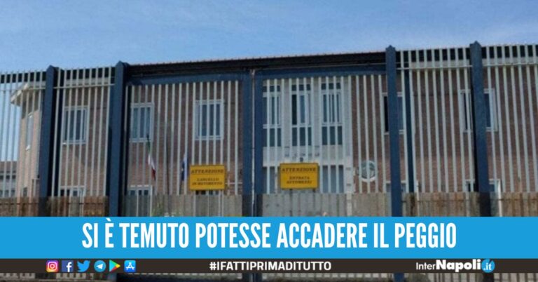 Panico nel carcere di Avellino, detenuto tenta di aggredire una guardia e un altro minaccia il suicidio