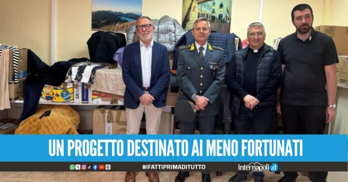 Abiti sequestrati e donati ai bisognosi dalla Finanza di Caserta