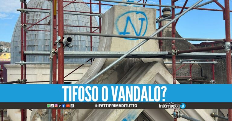 Imbratta la chiesa con la 'N' azzurra, denunciato 49enne di Milano