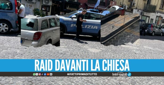 Spari al rione Sanità, centrate le auto parcheggiate Spari al rione Sanità, centrate le auto parcheggiate