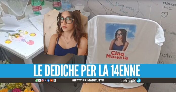 Le dediche dei compagni della scuola di Casoria: "Martina vive "