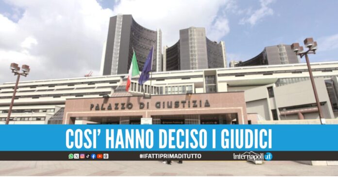 GIUDICI TRIBUNALE SENTENZA DECISIONE