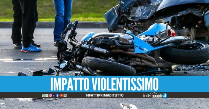 Incidente auto-moto in Campania, 56enne grave in ospedale