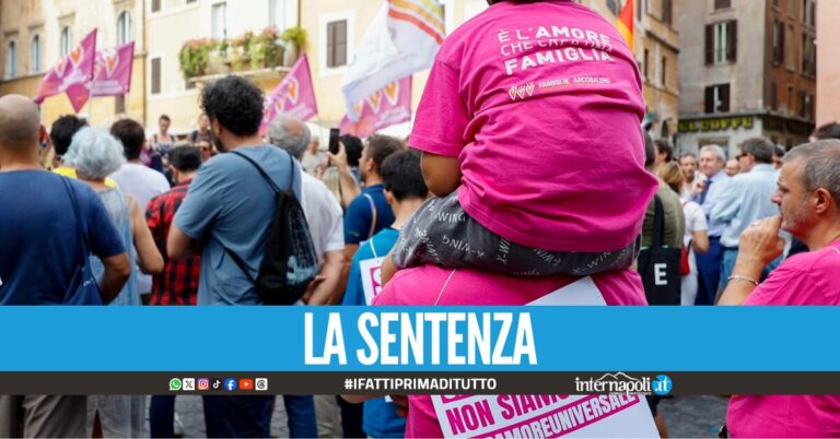 La Corte Costituzionale: "Le madri lesbiche possono riconoscere i figli alla nascita"