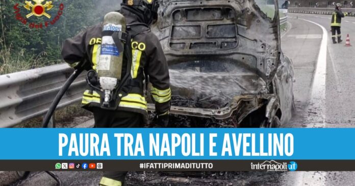 Auto a fuoco sull'A16, conducente salva per miracolo