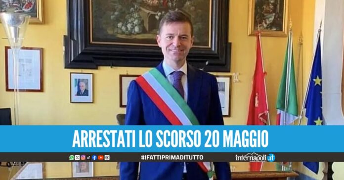 Sorrento, sequestrati 112mila euro al sindaco sospeso Coppola e al suo collaboratore