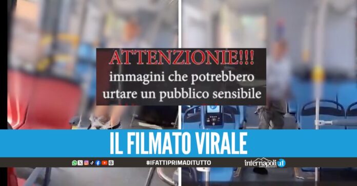 Assurdo a Secondigliano, uomo fa la cacca sul bus sotto gli occhi dei passeggeri