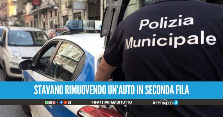 Calci e pugni agli agenti della Municipale, arrestato a Napoli