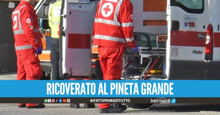 Choc sul litorale domizio, 20enne si lancia da un'auto in corsa