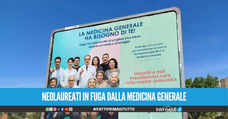Cercasi medici di famiglia: i manifesti a Napoli per reclutare giovani medici