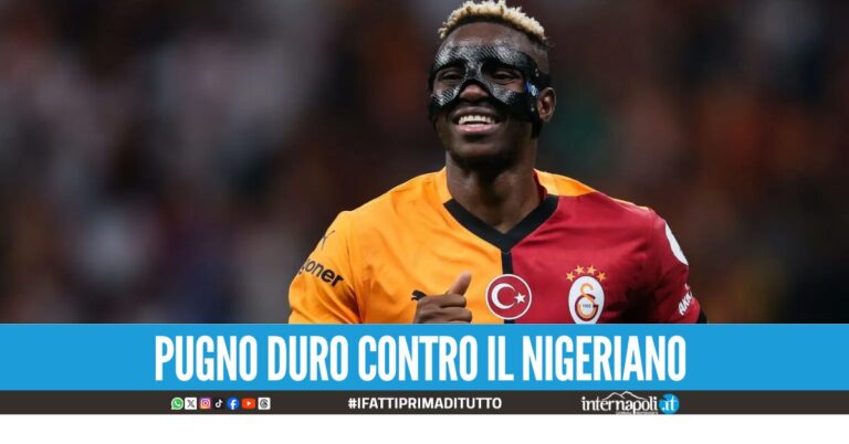 Osimhen torna al Napoli ma la società lo metterà in punizione