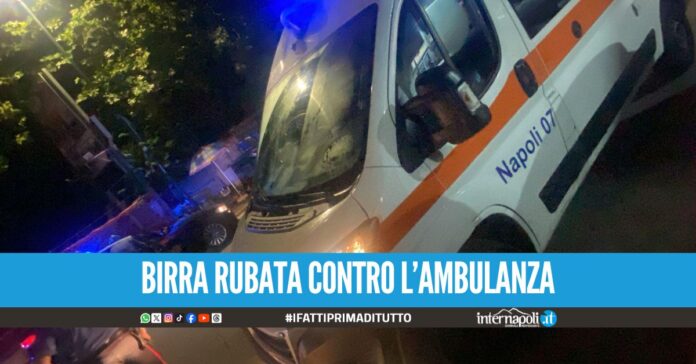 Tre storie, stessa strada, un solo protagonista. Siamo a Chiaiano, in via Camillo Guerra. Un 56enne napoletano, senza motivi apparenti