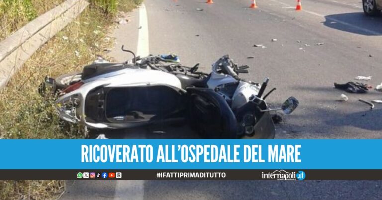 Grave incidente camion-scooter a Vico Equense, 21enne in ospedale