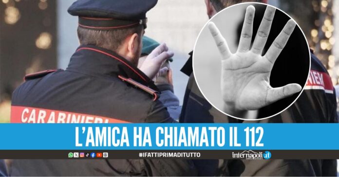 Morsi, calci e pugni alla compagna mentre è in videochiamata: arrestato a Caserta