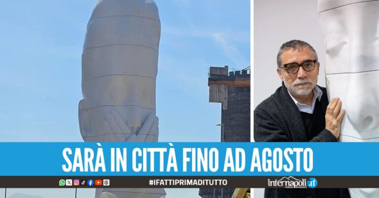 Nuova mega-scultura in piazza Municipio a Napoli, dopo l'opera di Pesce è il turno di "Silent Hortense"