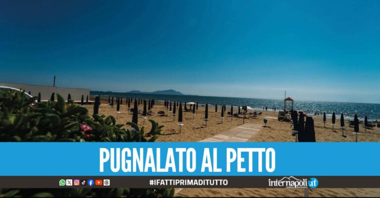Lite in spiaggia a Varcaturo finisce in tragedia, 19enne muore dopo l'accoltellamento