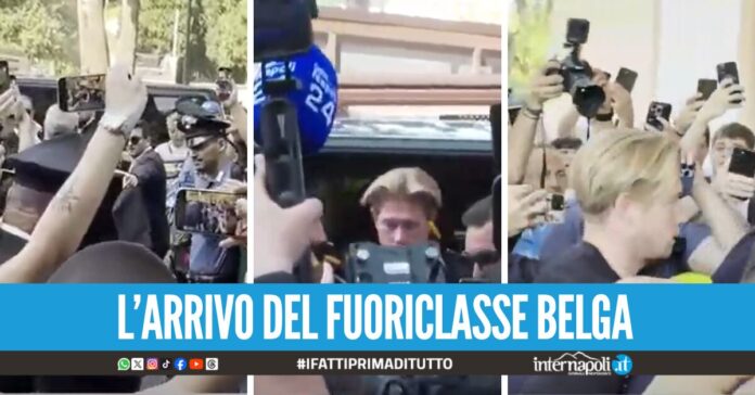 De Bruyne è arrivato a Villa Stuart, bagno di folla e cori per il campione belga