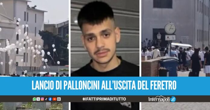 Al Cimitero Nuovo di Miano la cerimonia privata per Nicola Mirti, lacrime e commozione tra amici e parenti