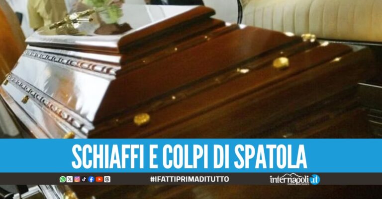 Rissa furiosa tra addetti delle pompe funebri, uno finisce in ospedale