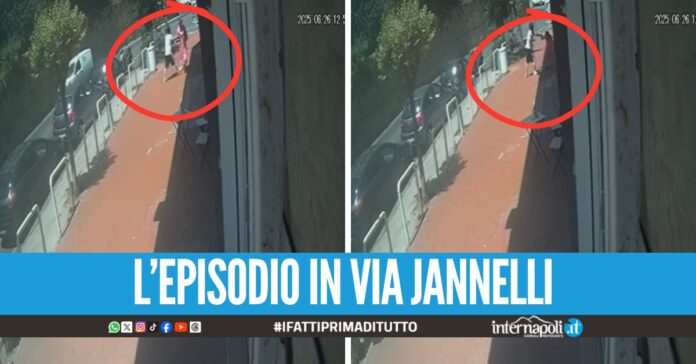 Vergogna a Napoli, accosta con lo scooter e scippa la collanina all'anziana