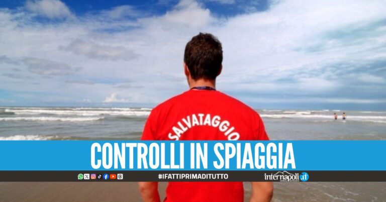 Niente bagnini sui lidi a Torre del Greco, multa e denuncia ai titolari