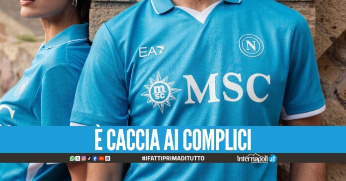 Rapina quattro minorenni sul lungomare, 27enne incastrato dalla maglia del Napoli