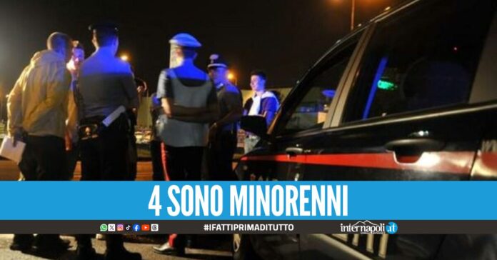 Rissa tra 6 giovani nella notte a Sant'Antimo, volano schiaffi e pugni: intervengono i carabinieri