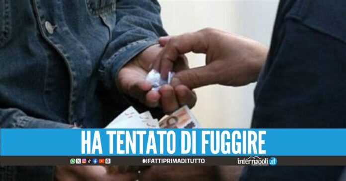 Sorpreso a 15 anni con cocaina e contanti: arrestato a Caivano