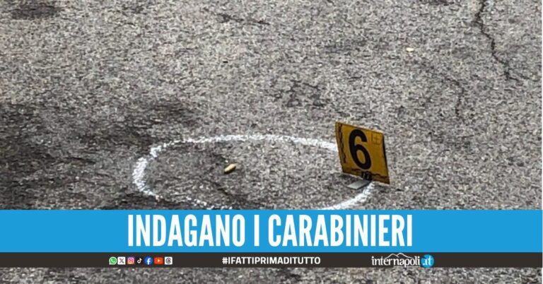 Spari nella notte a Casavatore, trovati sette bossoli