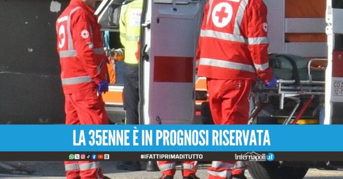 Choc a Cava de' Tirreni, sette coltellate alla moglie poi tenta il suicidio
