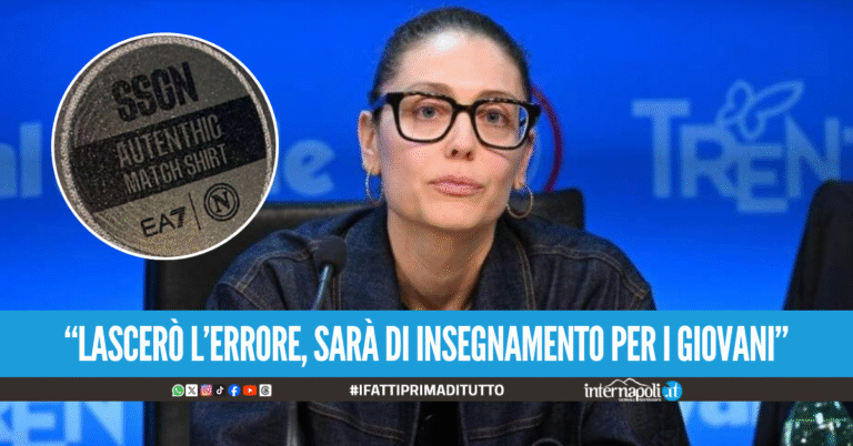 Refuso sulla maglia, il messaggio da brividi di Valentina De Laurentiis: "Chi lavora può inciampare"