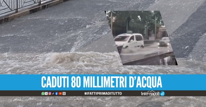 Bomba d'acqua su Napoli e provincia, il maltempo fa danni