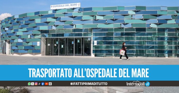 Spari nella notte a Napoli, 22enne colpito alla gamba da un proiettile