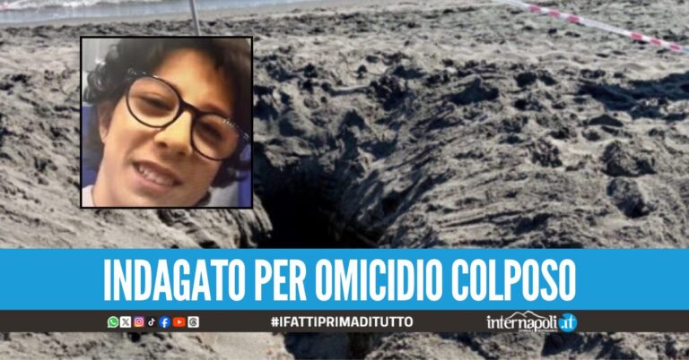 Riccardo morto nella buca in spiaggia, indagato il padre del ragazzo