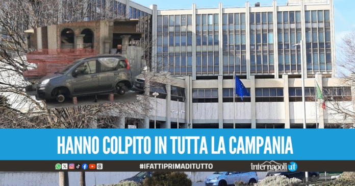Rubavano pezzi d'auto e li rivendevano sui social, arrestati due giovani di Napoli