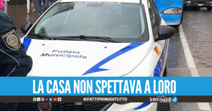 Occupavano abusivamente una casa a Secondigliano, l'immobile è stato liberato e sequestrato
