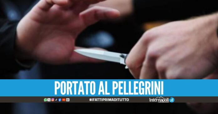 Napoli, uomo accoltellato nella notte: indagini in corso