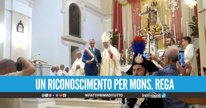 Orgoglio di Giugliano, il Vescovo Stefano Rega cittadino onorario di Scalea