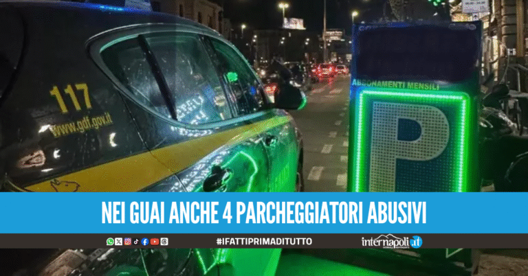 Parcheggiavano le auto dei clienti sulle strisce blu, blitz in 9 garage a Napoli