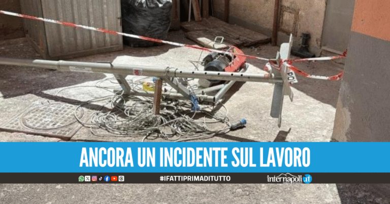Paura a Portici, elevatore si ribalta e colpisce operaio: 58enne in ospedale