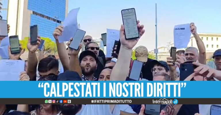 Scontri per click-day a Napoli, sit in dei disoccupati: “Procedura non trasparente”